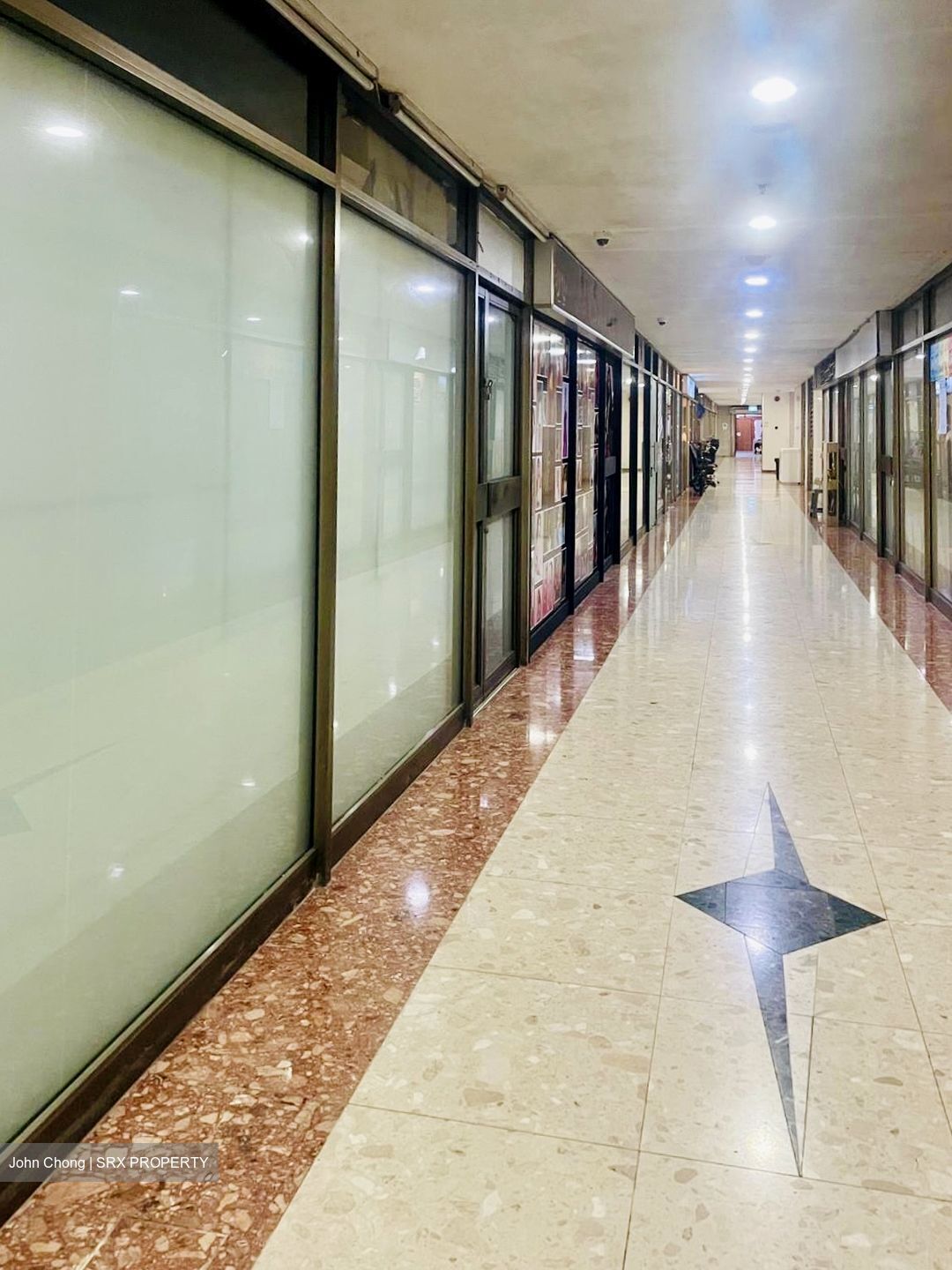 High Street Centre (D6), Retail #604400761